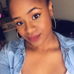 Meet your Posher, Emmanda